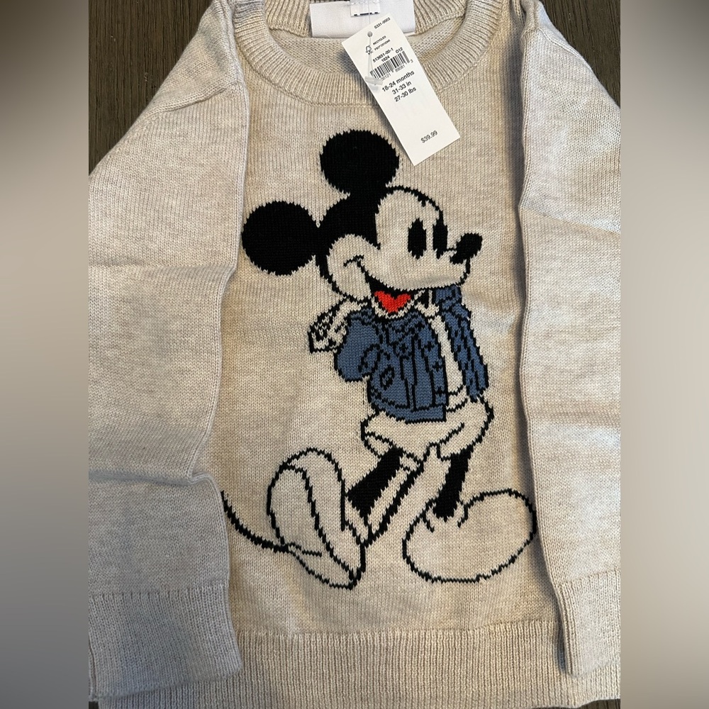 Baby sweater